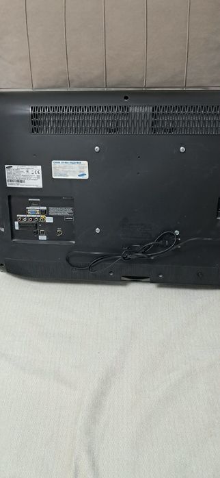 Продам телевизор Samsung 30000