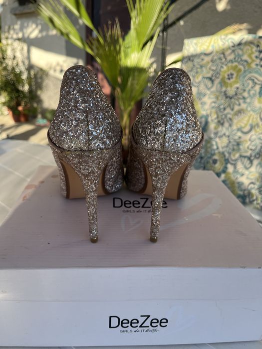 Брокатени обувки Bershka