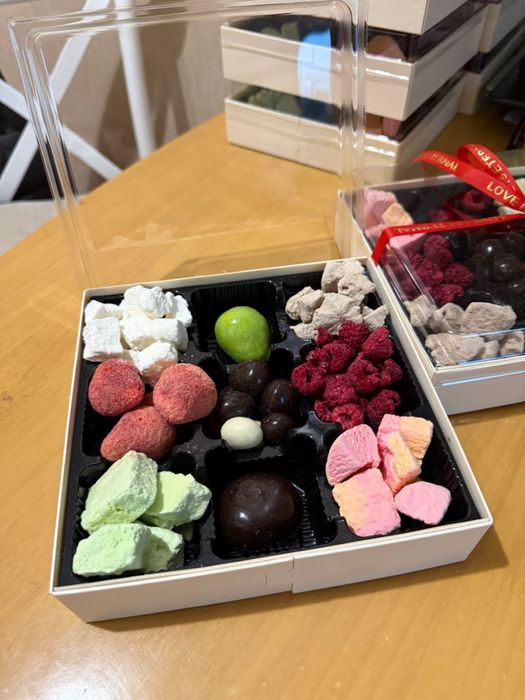 Сублимированное мороженое и фрукты