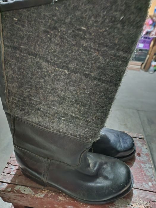 Cizme din piele și postav mărimea 43