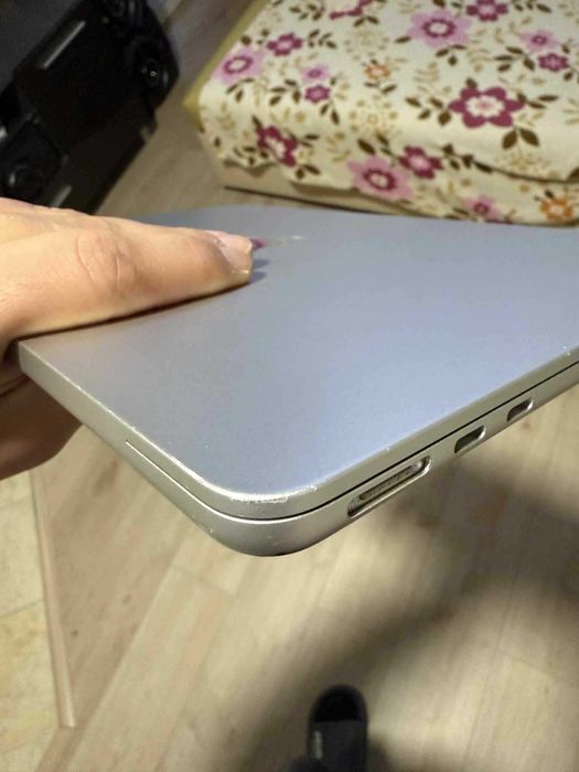 MacBook Air M2 13.6” 8GB RAM – Space Gray