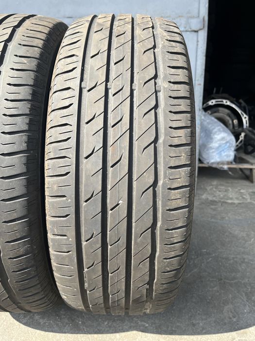 2 бр. летни гуми 205/55/16 Semperit DOT 0421 5 mm