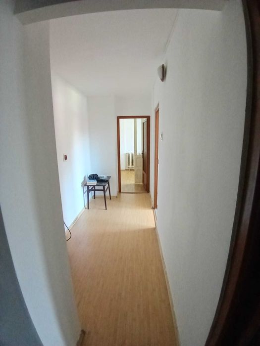 Apartament 4 camere 95MP - etaj 1/8 + garaj