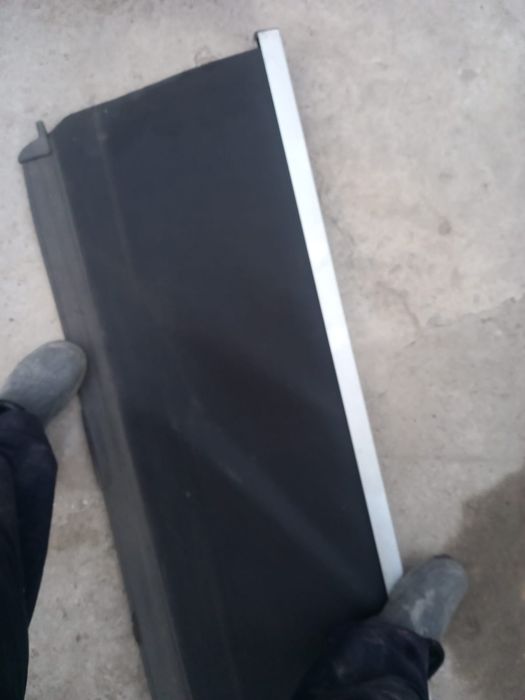 Продам шторку багажника