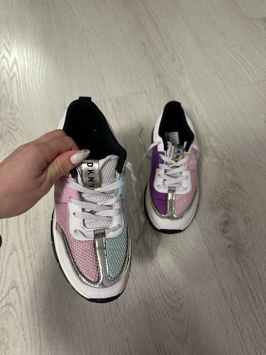 Дамски маратонки DKNY