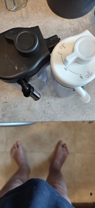 Carafă lapte DeLonghi Eletta