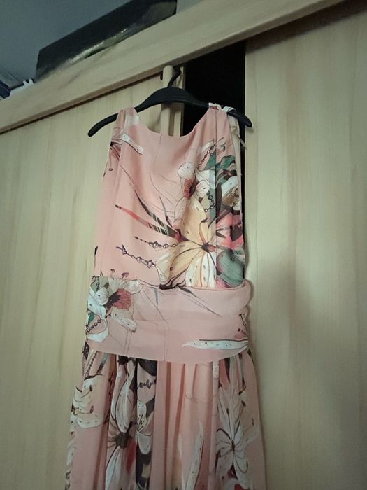 Дълга офицална рокля