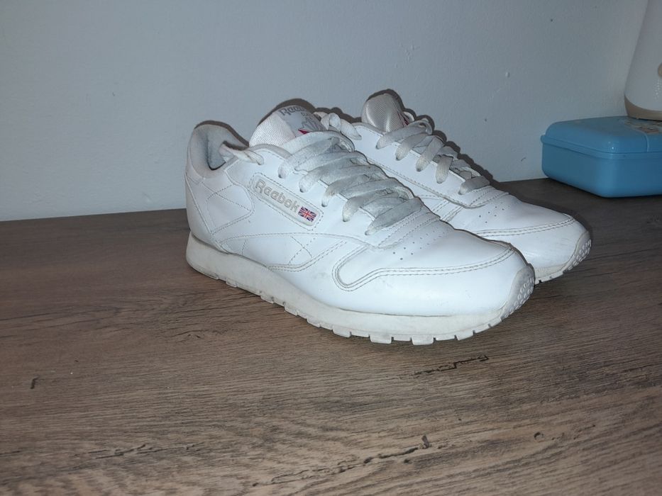 Vând 2 perechi adidasi femei Reebok mărimea 38