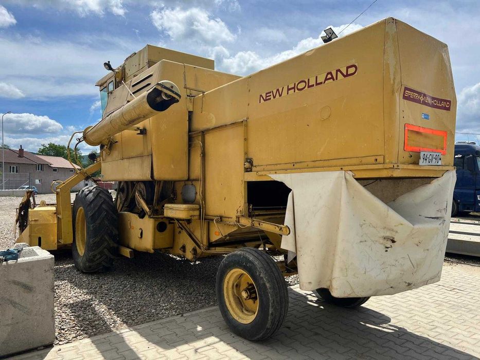 Комбайн New Holland 1530 – с хедер 3,8 м