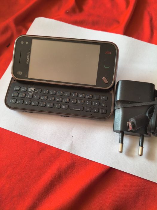 Nokia N97 mini+ incarcator original ( decodat,life timer 6:30)