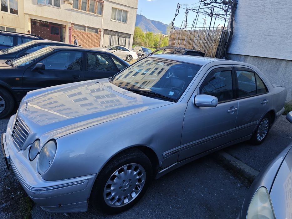 Mercedes-Benz E320 4MATIC 2001г.
