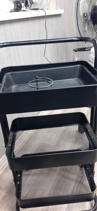 Парикмахерская кресло и Адмисратор стол