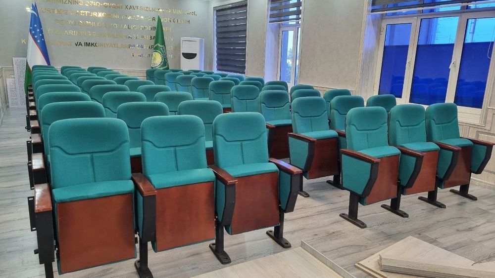 “Yangi auditoriya kreslolari — maktab, institut va ofislar uchun ideal