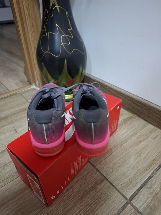 Adidasi nike air max