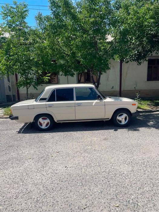Vaz 2106 sotiladi