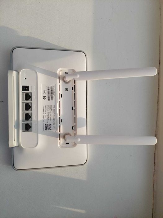 Wi-Fi роутер Huawei b535-836