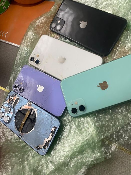 vând un lot de telefoane iPhone sau Samsung se vand și pe bucăți