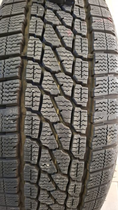 Единична зимна бусова гума  Firestone 215 60 16C