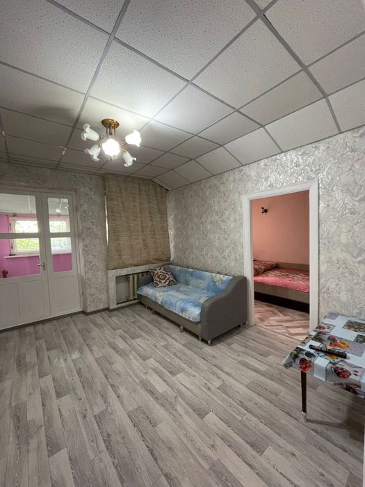 Квартира посуточно (двухкомнатная)