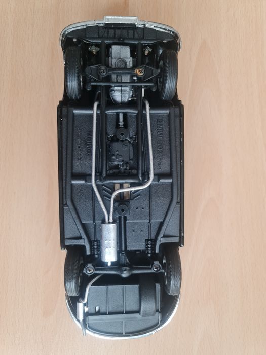 Vand macheta scara 1/18 BMW 502 producator Maisto