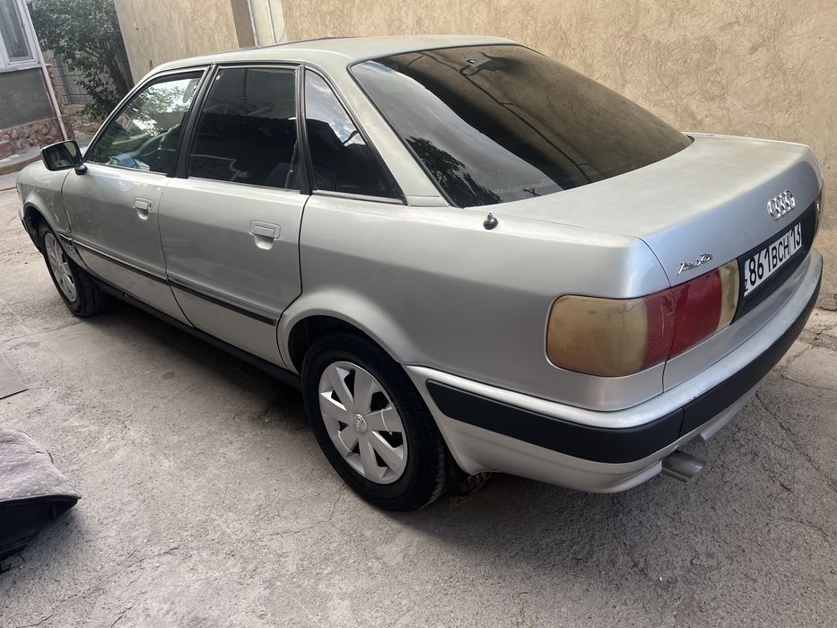 Продаеться Audi 80 B4(2л)