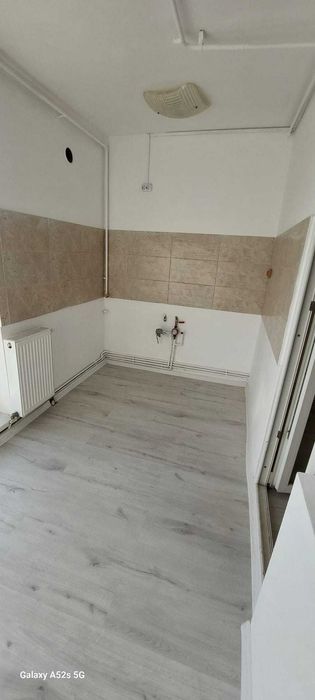 Garsoniera zona Tractorul