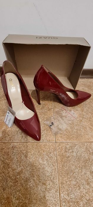 Червени лачени обувки, размер 40