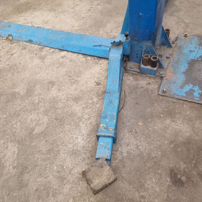 Двуколонен крик 4 тона