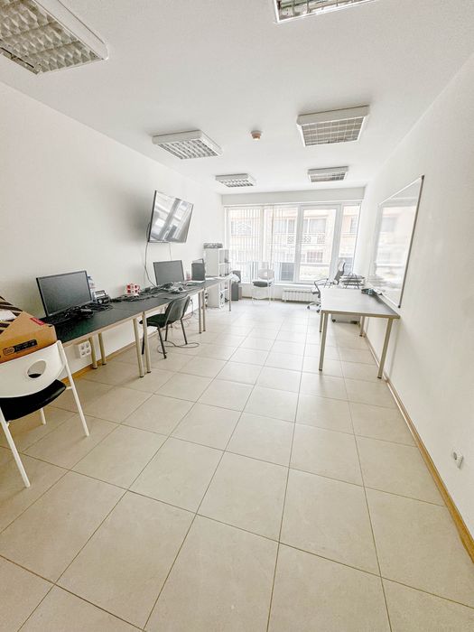 Дава се под наем Офис в София, Стрелбище - 90 кв.м за 810 € - Снимка #2