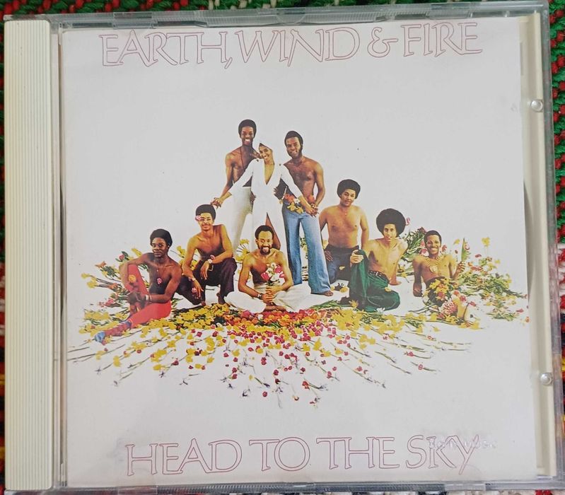 Продавам четири диска на Earth Wind & Fire и един диск на Stevie Wonder