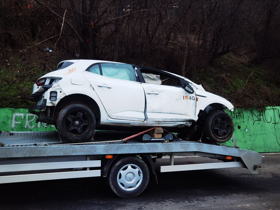 Dezmembrez Megane 4 lonjeron stg bun motor Diesel 2017 fara AD Blue E6