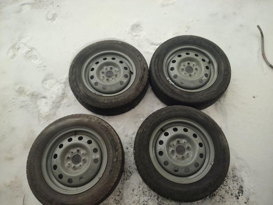 Продам комплект летней резины ВАЗ