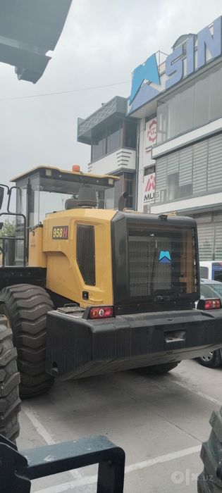 Фронтальный погрузчик 3.2 куб