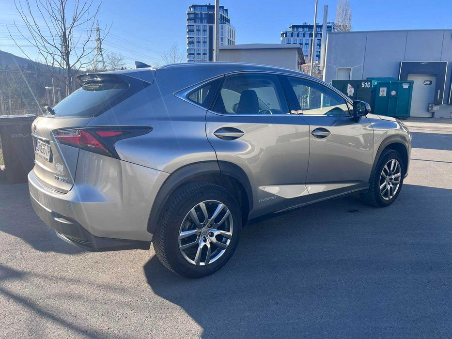 Lexus NX300h 2.5 Hybrid e-Four e-CVT
