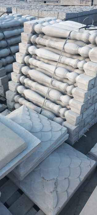 Vând stâlpișori beton
