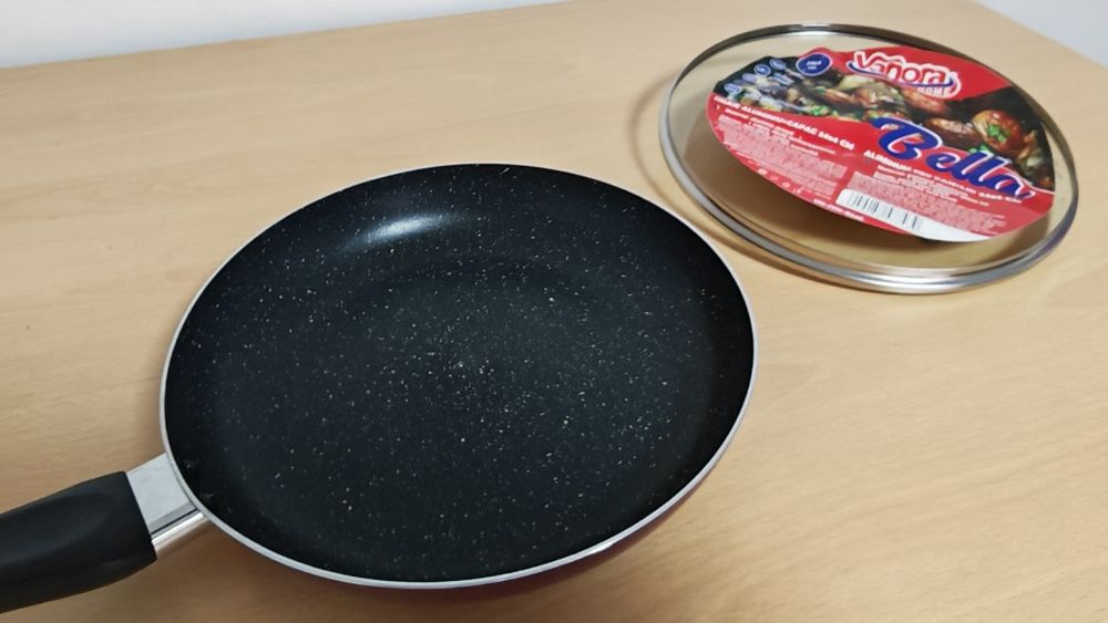Tigaie aluminiu cu capac sticla