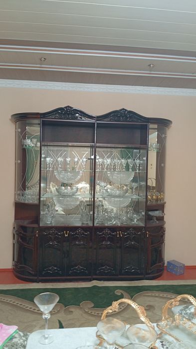 Стенный гарнитур сатылады