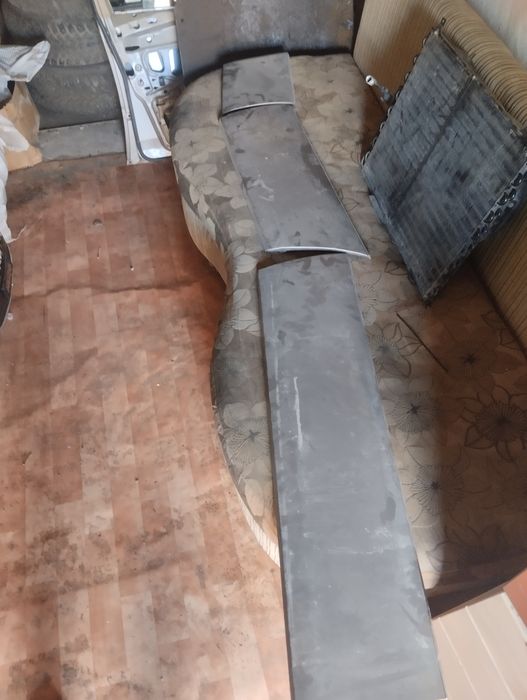 продам запчасть. мерс124