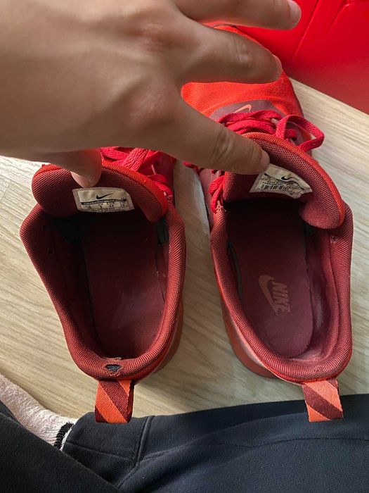 NIKE AIR MAX номер 44 / изпозлвани /със забележки