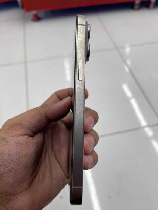 IPHONE 15 PRO MAX сотилади холати идеал 800$ Бухоро шахар