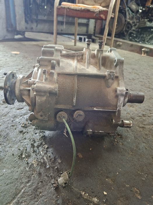 Раздатка  Toyota Surf 130.