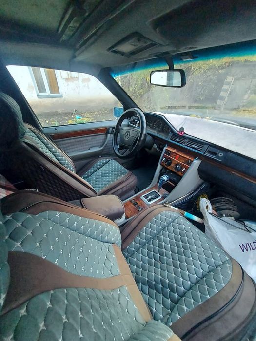Продам Мерседес 124 2.6автомат