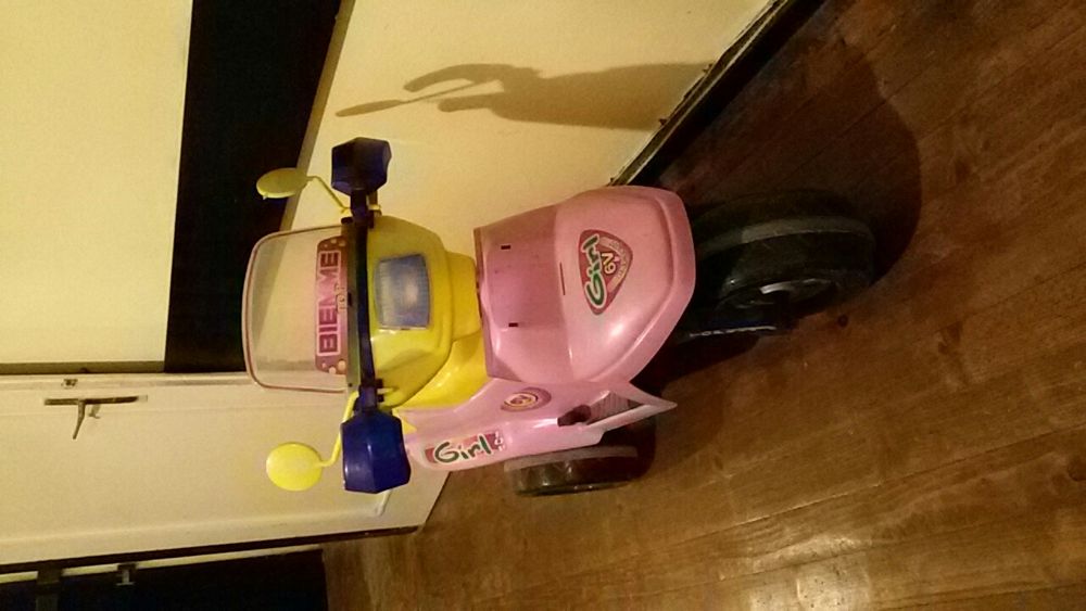 Продавам детски мотор