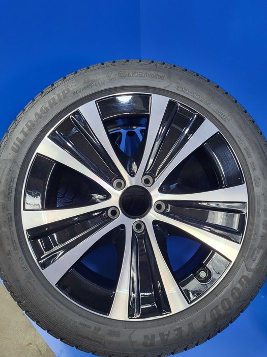 Super Oferta!! Vand set 4 anvelope 245 45 18 M+S ca NOI Goodyear MOE R