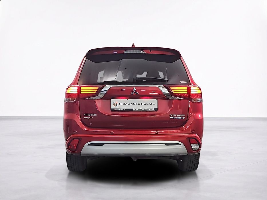 Mitsubishi Outlander 2018 hibrid, 18.360 € — imagine 4