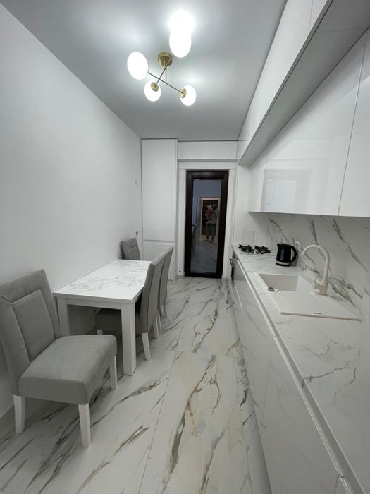 Garsoniera de inchiriat bloc nou