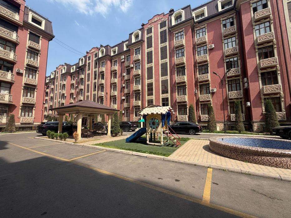 ЖК Дархан на: ул. Асака  Мирзо-Улугбекский район Ор.р: кафе Полянка