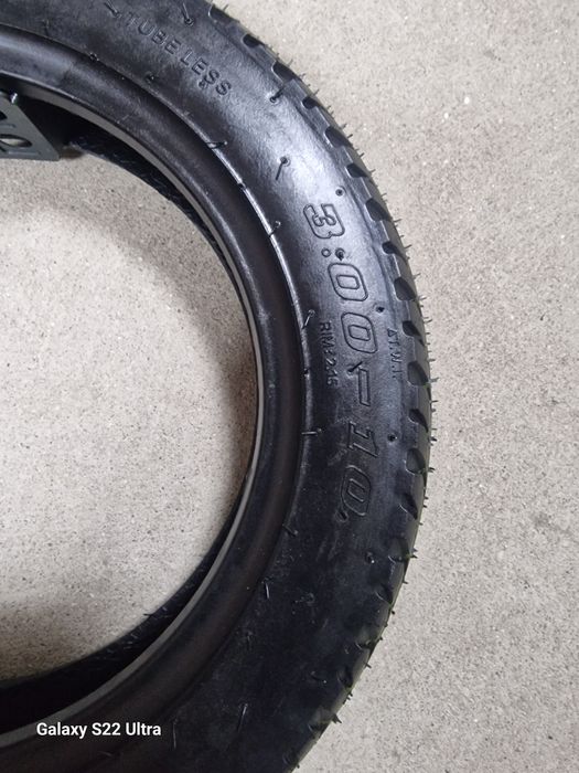 Cauciuc tricicleta scuter 300x10