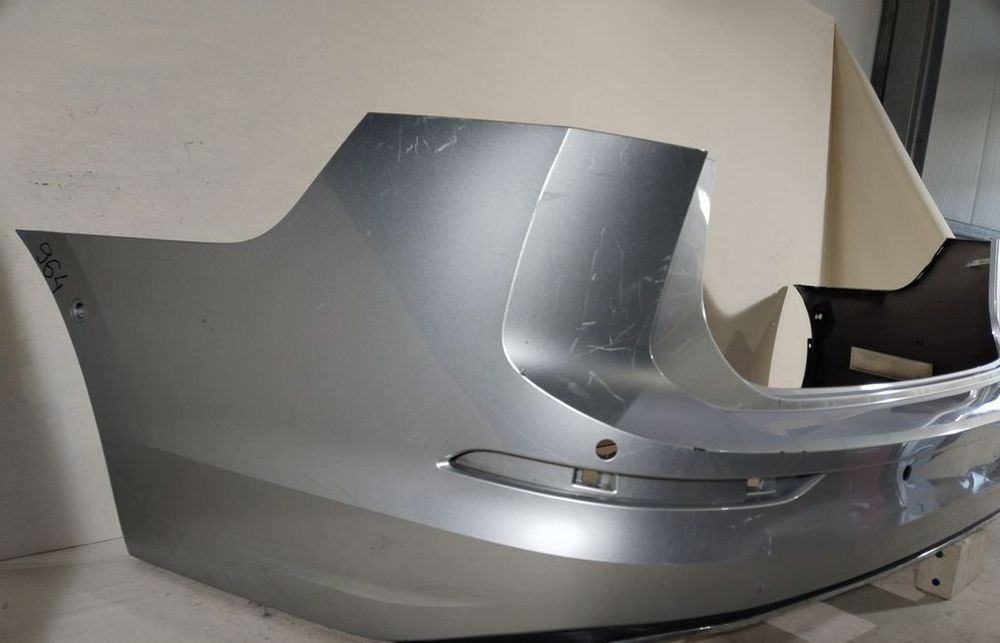 Bara spate VW Golf  8 combi, 2020, 2021, 2022, 2023, cod origine OE 5H9807421F
