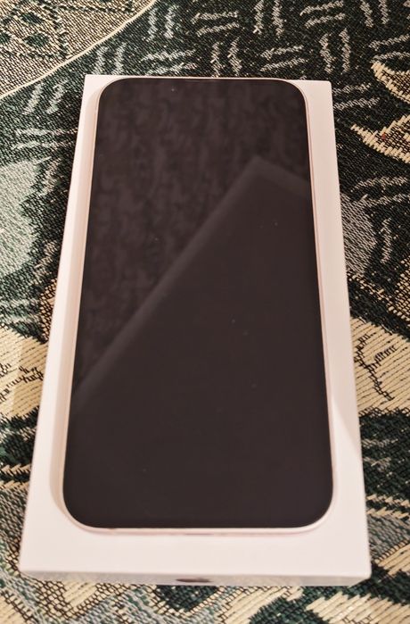 Продаётся IPhone 13